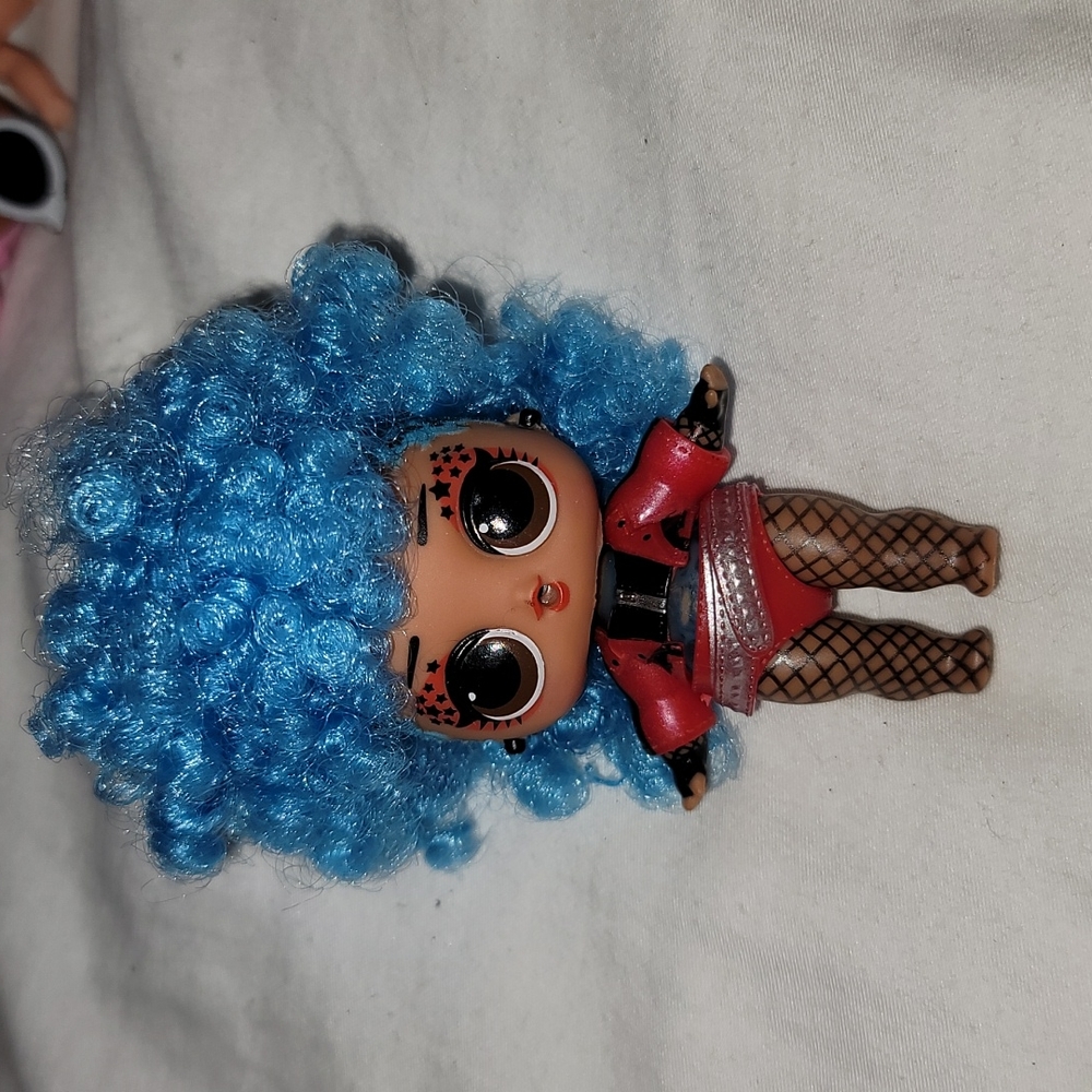 Twisted Sis LOL REMIX Hair Flip Big Sister Doll Music Record with guitar music